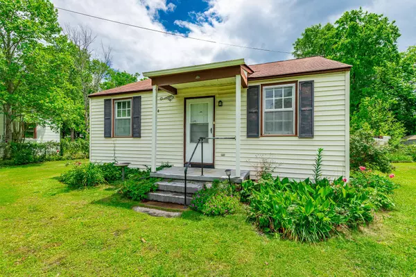 1904 Dunn LN, Hixson, TN 37343