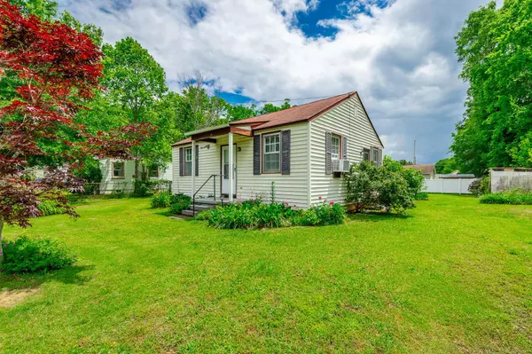 1904 Dunn LN, Hixson, TN 37343