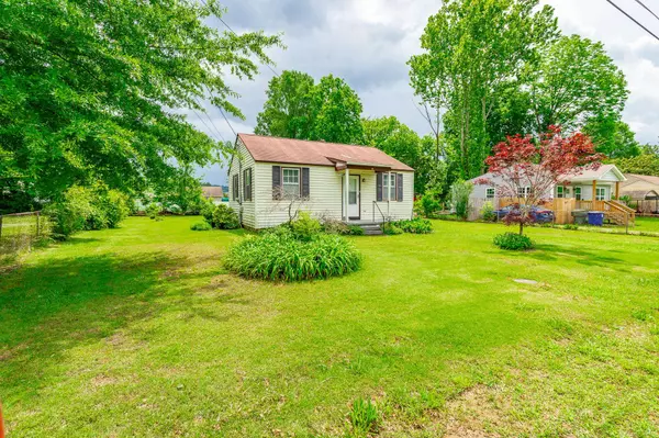 1904 Dunn LN, Hixson, TN 37343