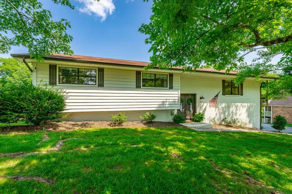 210 Larry DR, Ringgold, GA 30736