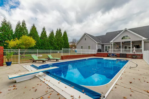 232 Tennant CIR, Chickamauga, GA 30707