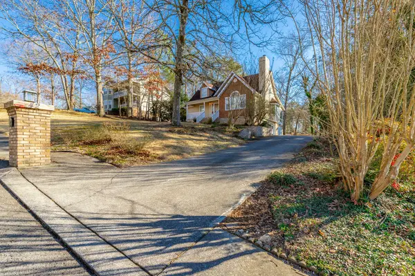 42 Hope DR, Rock Spring, GA 30739