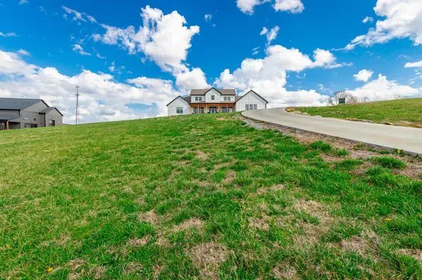 686 Bell RD, Lafayette, GA 30728