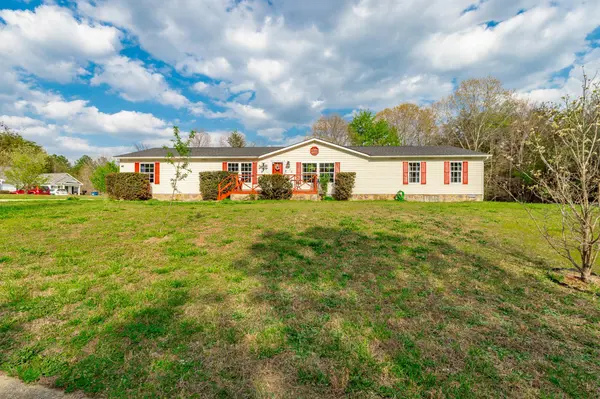 218 Edgewater DR, Chickamauga, GA 30707