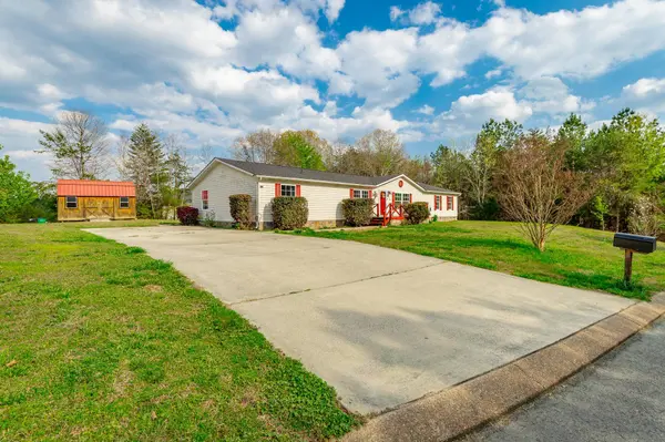 218 Edgewater DR, Chickamauga, GA 30707