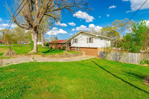 568 Poplar ST, Trenton, GA 30752