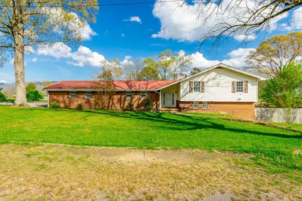 568 Poplar ST, Trenton, GA 30752