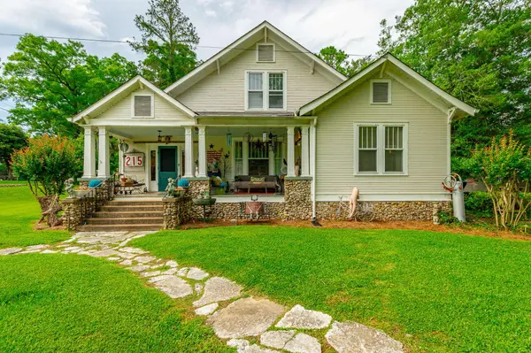 215 Gordon ST, Chickamauga, GA 30707