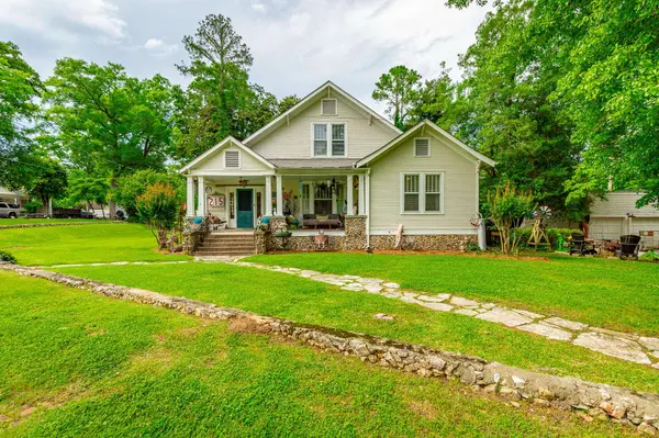 215 Gordon ST, Chickamauga, GA 30707