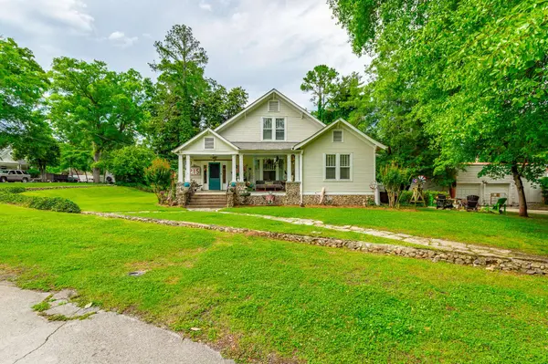 215 Gordon ST, Chickamauga, GA 30707