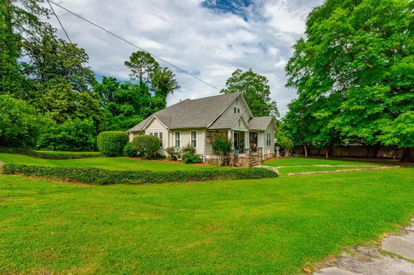 215 Gordon ST, Chickamauga, GA 30707