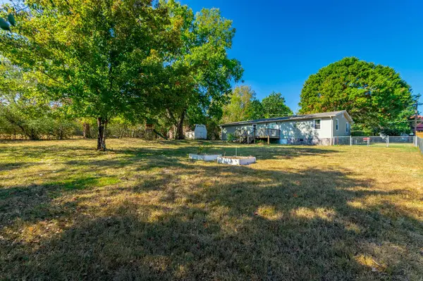 1300 Lee ST, Chickamauga, GA 30707