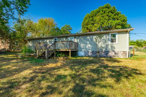 1300 Lee ST, Chickamauga, GA 30707