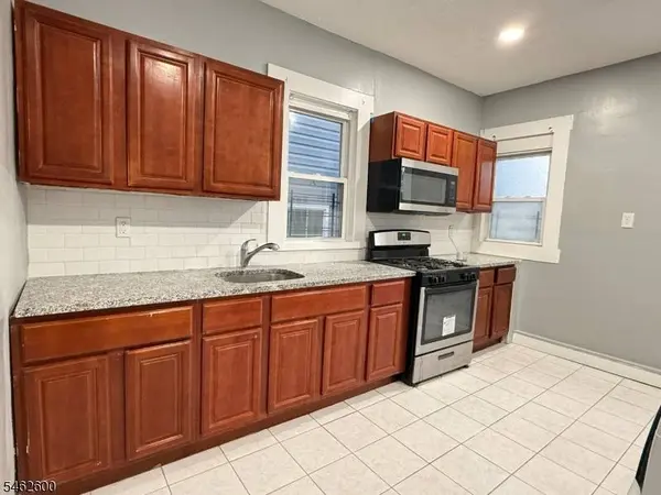 44 N 16Th St, East Orange City, NJ 07017