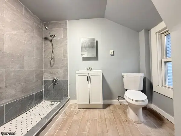 44 N 16Th St, East Orange City, NJ 07017