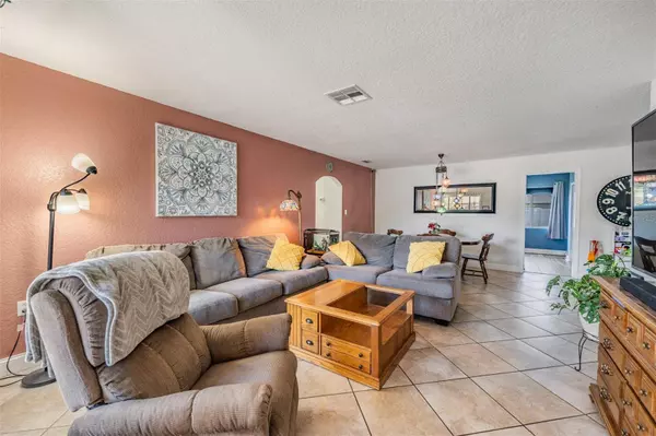 8206 PENWOOD DR, Port Richey, FL 34668