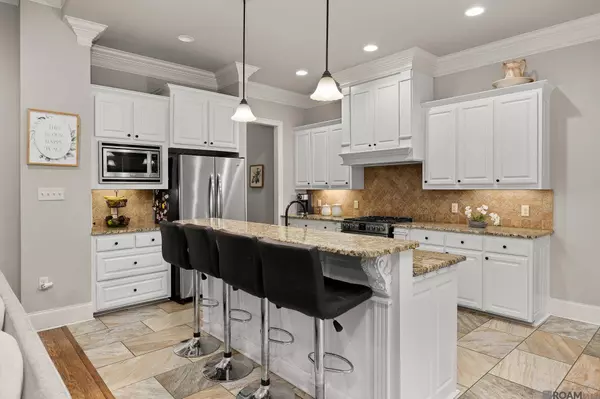 13267 Brookcrest Dr, Walker, LA 70785