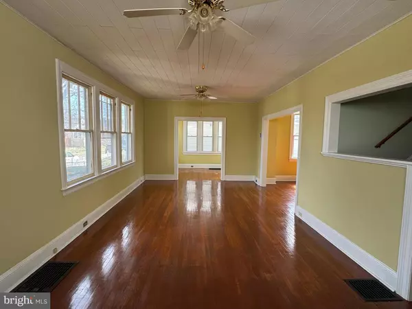 50 BROADSHIP RD, Dundalk, MD 21222