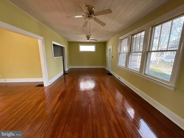 50 BROADSHIP RD, Dundalk, MD 21222