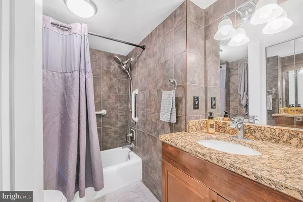 1239 VERMONT AVE NW #902, Washington, DC 20005