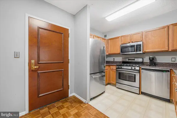 7111 WOODMONT AVE #308, Bethesda, MD 20815