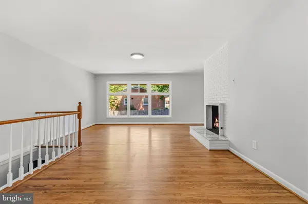 9610 WELLINGTON ST, Lanham, MD 20706
