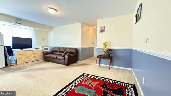 6441 RICHMOND HWY #203, Alexandria, VA 22306