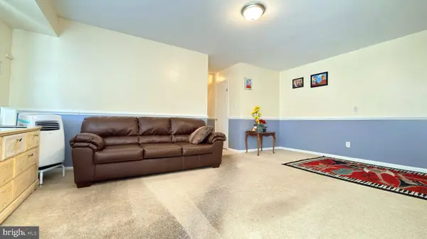 6441 RICHMOND HWY #203, Alexandria, VA 22306