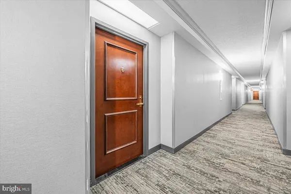 7111 WOODMONT AVE #308, Bethesda, MD 20815