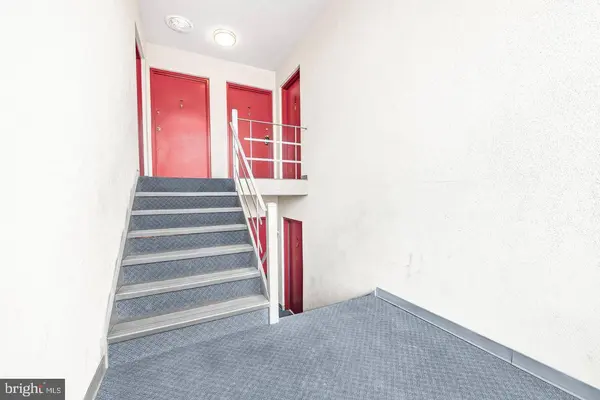 3823 HAMILTON ST #B-303, Hyattsville, MD 20781