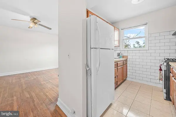 3823 HAMILTON ST #B-303, Hyattsville, MD 20781