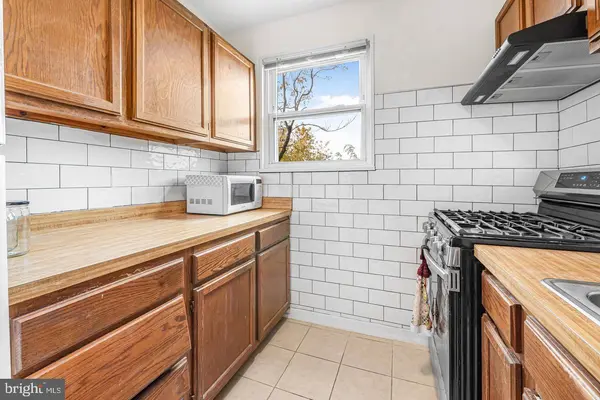 3823 HAMILTON ST #B-303, Hyattsville, MD 20781