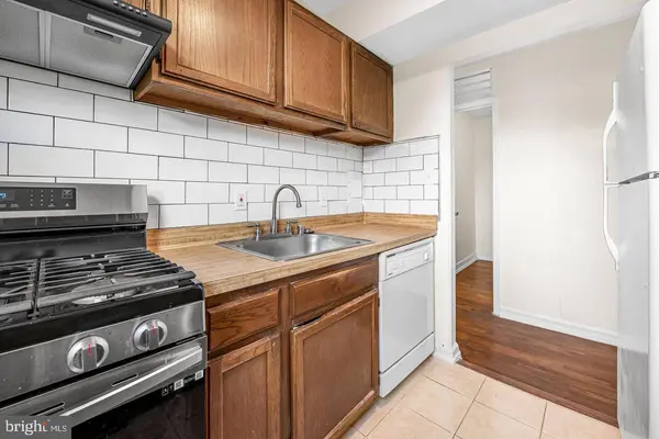 3823 HAMILTON ST #B-303, Hyattsville, MD 20781