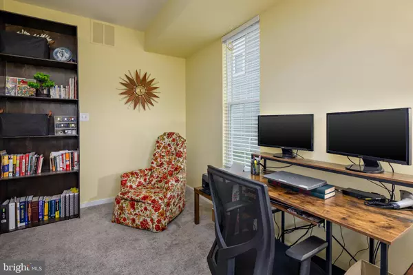 7935 TRAILVIEW XING, Glen Burnie, MD 21060