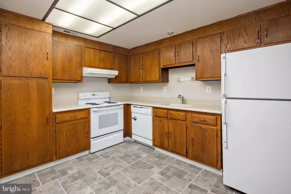 15301 WALLBROOK CT #48-1G, Silver Spring, MD 20906