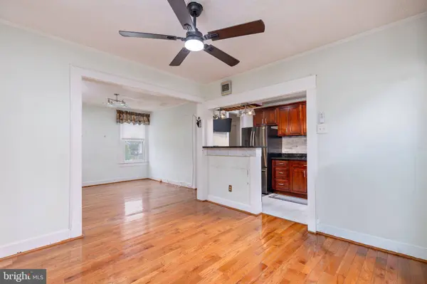 4007 BUNKER HILL RD, Brentwood, MD 20722