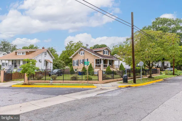 4007 BUNKER HILL RD, Brentwood, MD 20722