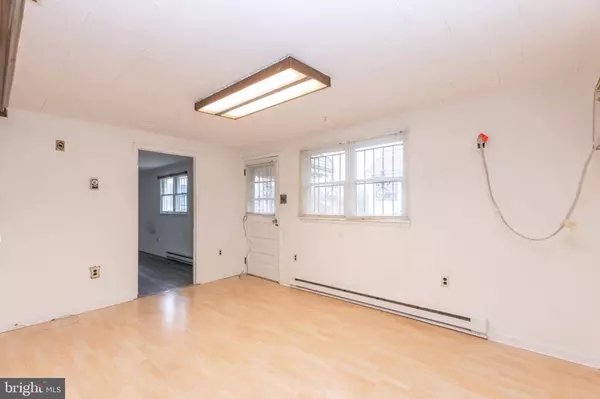 17 2ND AVE, Baltimore, MD 21225