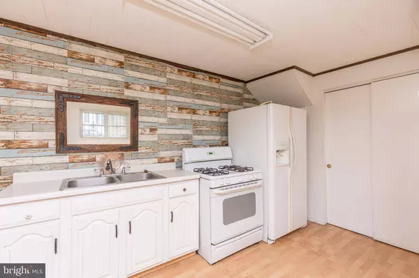 17 2ND AVE, Baltimore, MD 21225