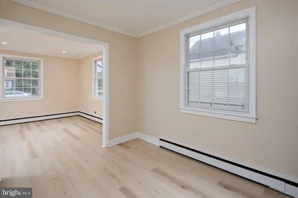 8202 LONGPOINT RD, Baltimore, MD 21222