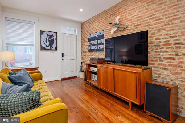 218 E BARNEY ST, Baltimore, MD 21230