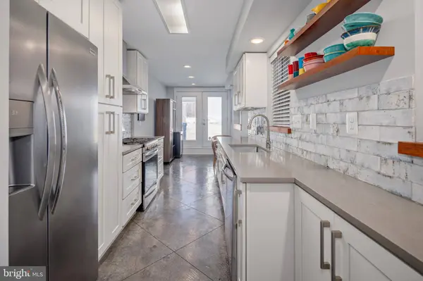 218 E BARNEY ST, Baltimore, MD 21230