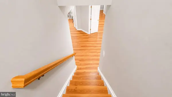 7302 IVYCREST PL, Annandale, VA 22003