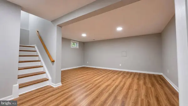 7302 IVYCREST PL, Annandale, VA 22003