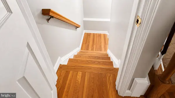 7302 IVYCREST PL, Annandale, VA 22003