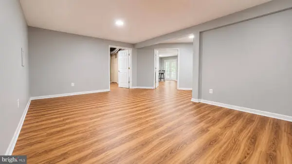 7302 IVYCREST PL, Annandale, VA 22003