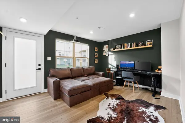 7938 BIG ROUNDTOP RD, Hanover, MD 21076