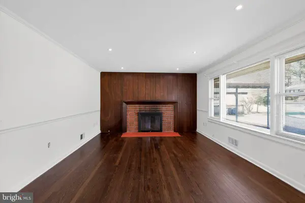 6109 PARKWAY DR, Laurel, MD 20707