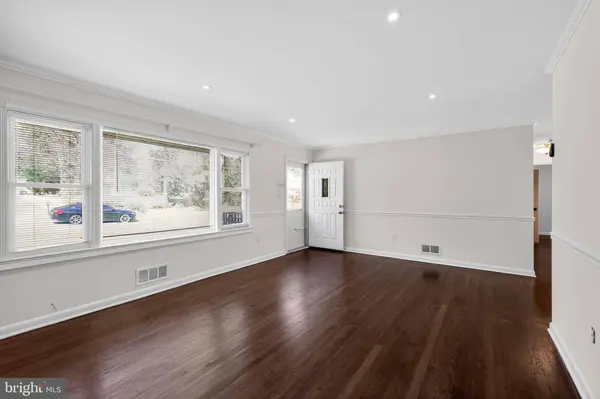 6109 PARKWAY DR, Laurel, MD 20707