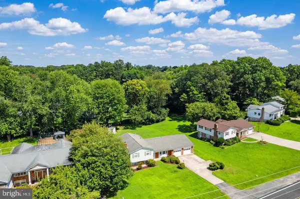 9904 VALE RD, Vienna, VA 22181